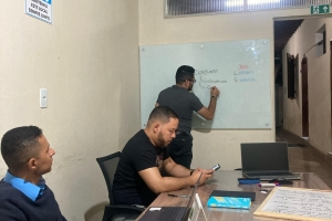 CONSULTORIA RENAN COM EQUIPES SELECIONADAS DO STARTUP WEEKEND
