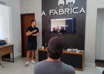 Prosa: ferramentas de IA para auxílio ao desenvolvimento de software.