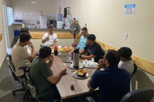 VISITA DOS ACADÊMICOS DA UNIFIPMOC NA A FÁBRICA