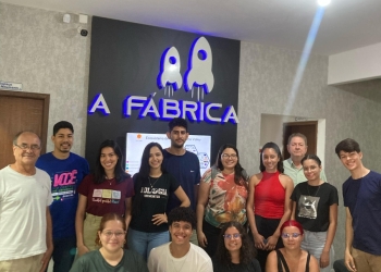 VISITA NA ACELERADORA A FÁBRICA DOS ACADÊMICOS 8º PERÍODO DE BIOLOGIA UNIMONTES
